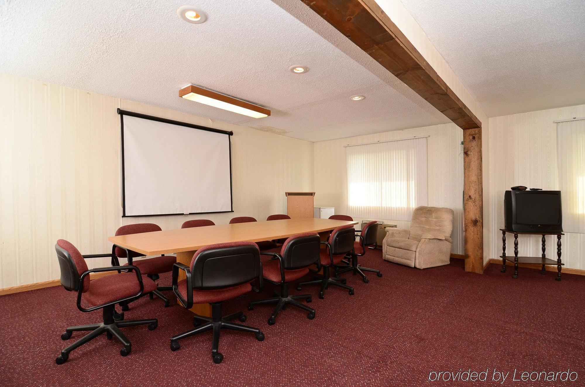 Hotel Ramada By Wyndham Effingham Business foto