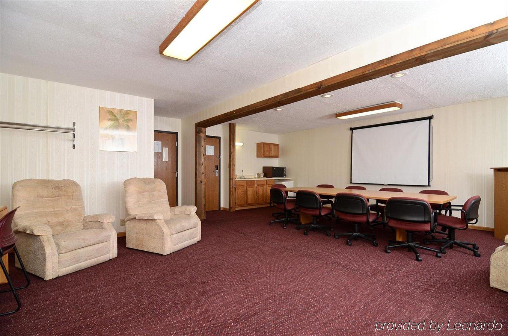 Hotel Ramada By Wyndham Effingham Business foto